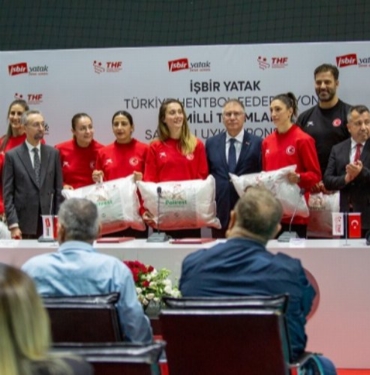 THF Hentbol Milli Takımı'na sağlıklı uyku sponsoru