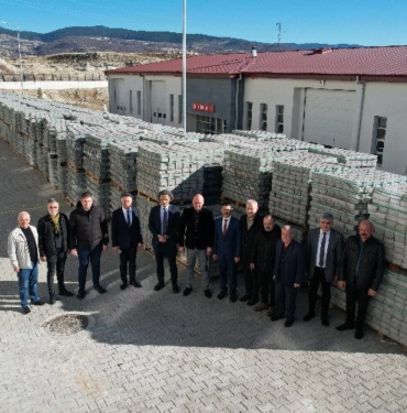 Manisa Demirci Açık Ceza İnfaz Kurumu’na kilit parke desteği
