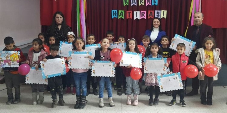 Bilecik Pazaryeri'nde karne sevinci