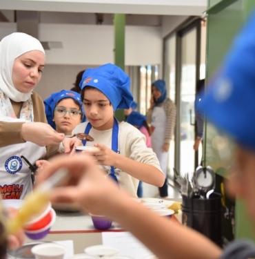 Bursa Yıldırım'da minik aşçılar atölyede