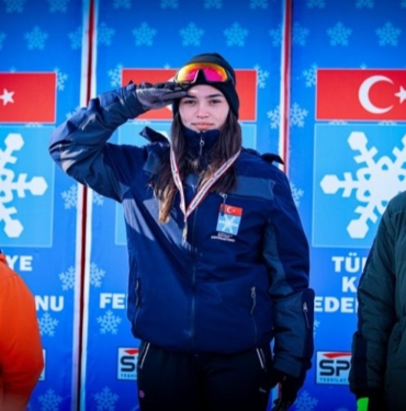 Yüksekova kayak sporuna ev sahipliği yaptı