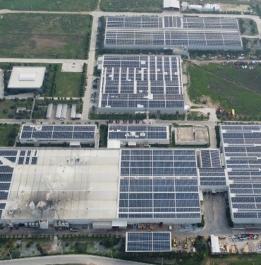 CW Enerji güneş panelleri ile firmalar karbon salınımının önüne geçiyor 15
