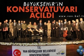 Van Büyükşehir Belediyesi Konservatuvarı açıldı 3