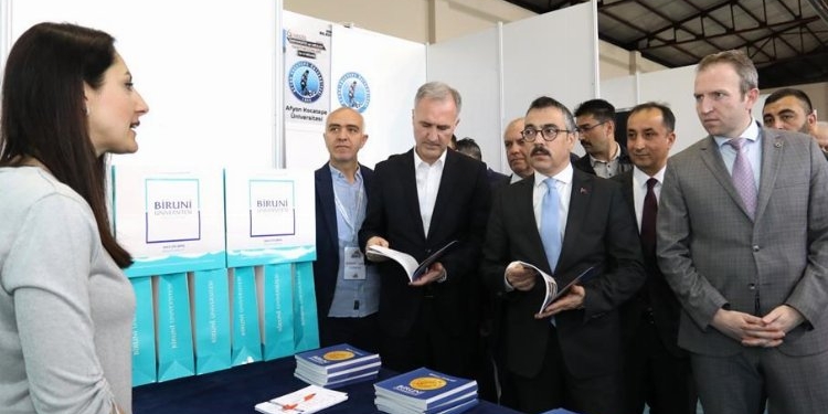 Bursa İnegöl'de gençlerin yoluna ışık tutacak etkinlik başladı