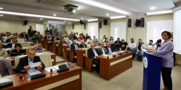 İzmir Karabağlar'da ilk meclis
