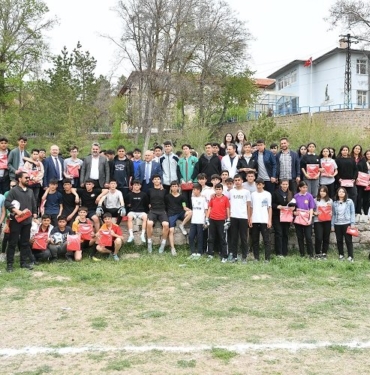 Kayseri Büyükşehir'den öğrencilere müjdeler