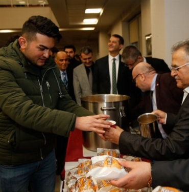 Kayseri'de gençlere 10 milyon porsiyon çorba ikramı