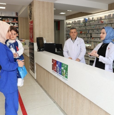 Konya'da eczane teknisyenlerinin işitme engellilerle iletişimi kolaylaştı