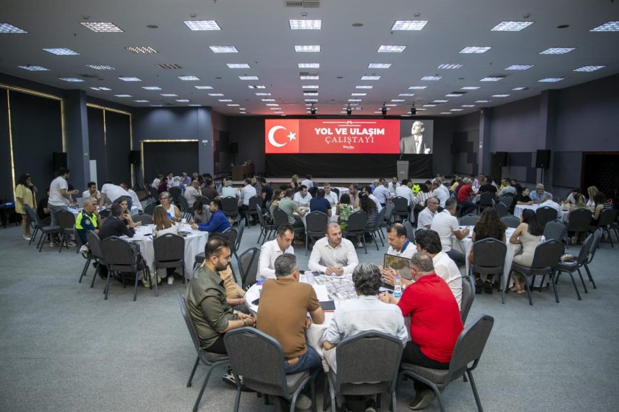 Mersin Büyükşehir Belediyesi'nden Yol Yapım ve Ulaşım Çalıştayı 1