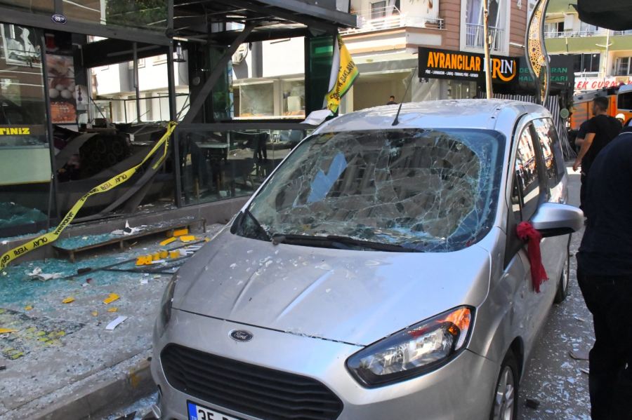 İzmir'de Patlama: 5 Ölü, 63 Yaralı 1