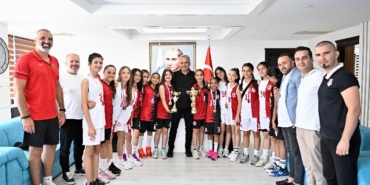 muratpasa-belediyesi-spor-kulubu-u11-kiz-basketbol-takimi-sampiyon-oldu-qLikJctp.jpg