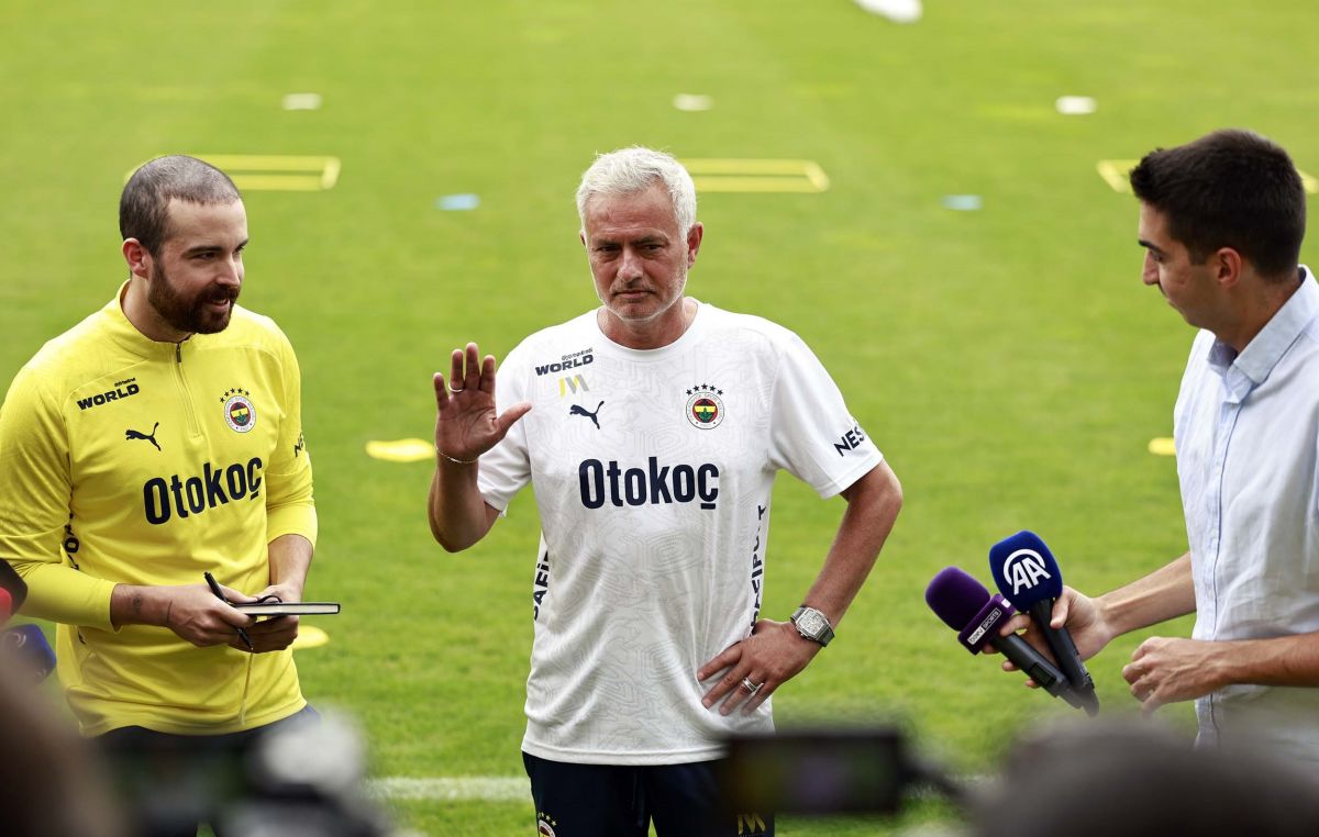 Jose Mourinho: Biz transfer pazarında neler istediğimizi biliyoruz 2