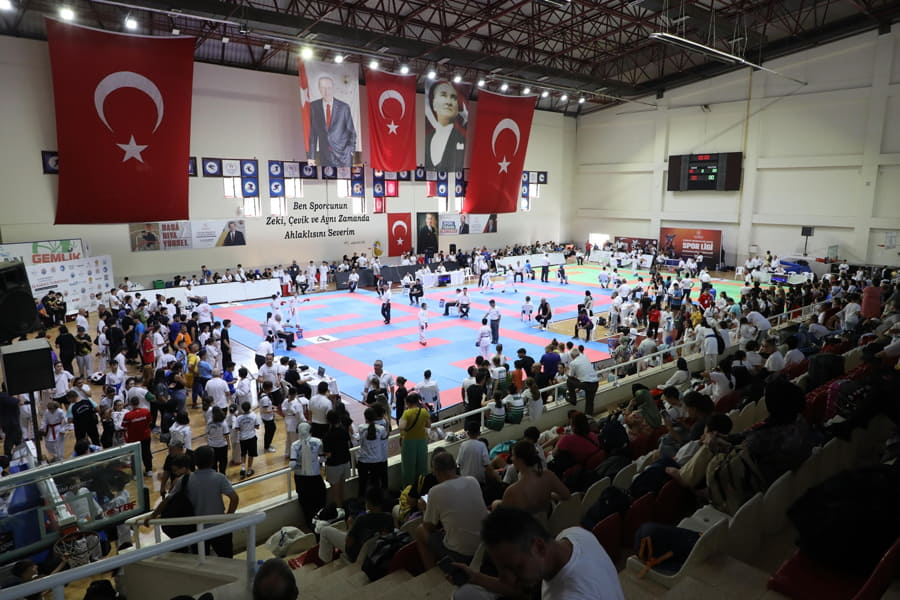 5. Uluslararası Gemlik Karate Turnuvası Başladı 1