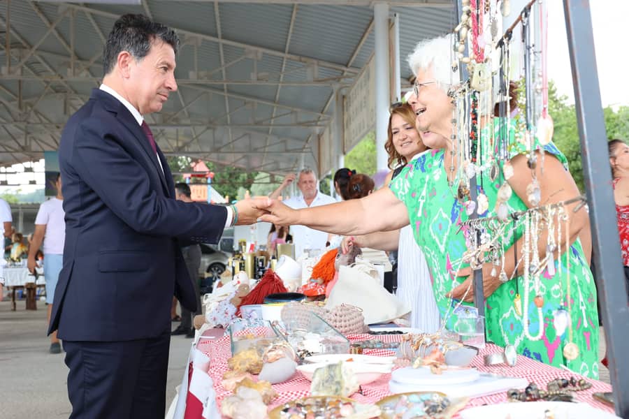 Büyükşehir Lavanta Hasat Şenliği ile Üretici ve Vatandaşları Bir Araya Getirdi (4)