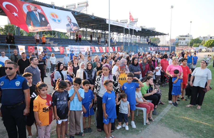 Adana'da Yaz Spor Okulları Coşkusu: Gençler Spora, Şehir Sağlığa Kavuşuyor 2