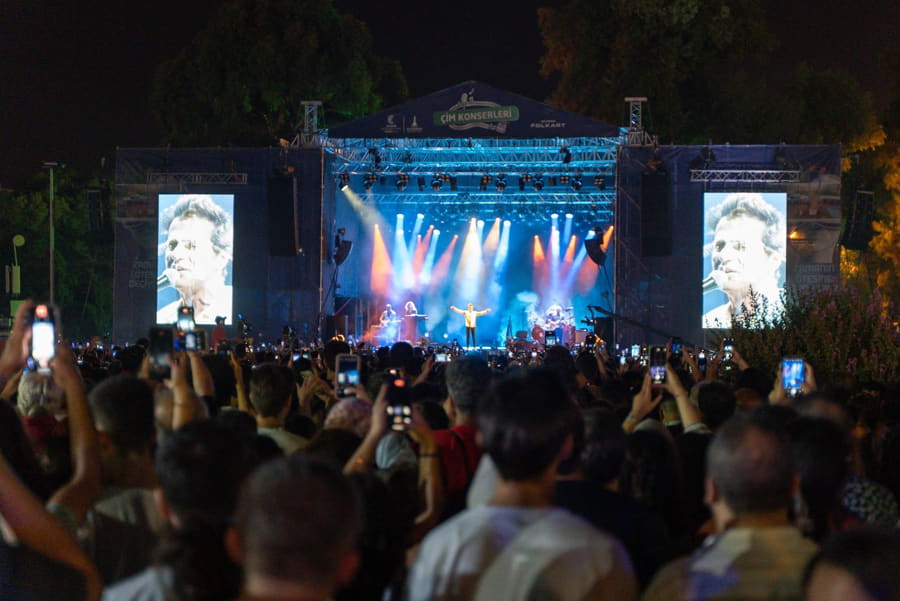 İzmir'de Konserler Sürüyor... İşte Konser Takvimi 1