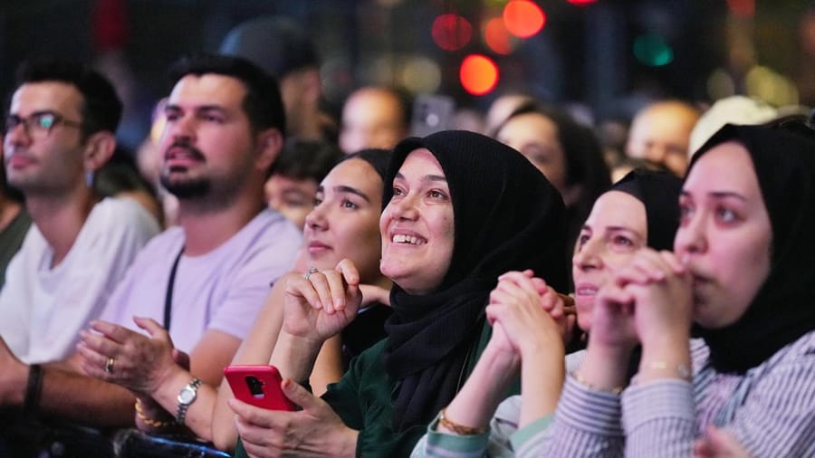 Selda Bağcan’dan 1 Eylül Dünya Barış Günü’nde Unutulmaz Konser 1