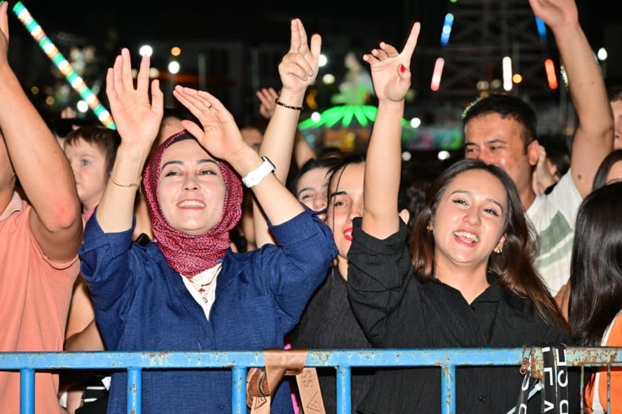 Kula'nın Kurtuluşunun 102. Yıl Dönümü Manuş Baba Konseriyle Kutlandı 2