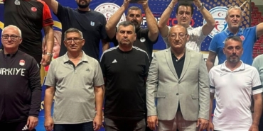 KAHRAMANKAZAN BELEDİYESPOR KULÜBÜ'NDEN HALTERDE TARİHİ BAŞARI (1)