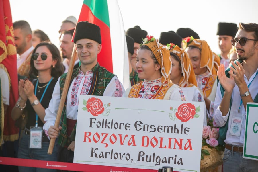 İzmir’de 18. Uluslararası Balkanlılar Halk Dansları Festivali Başladı 1