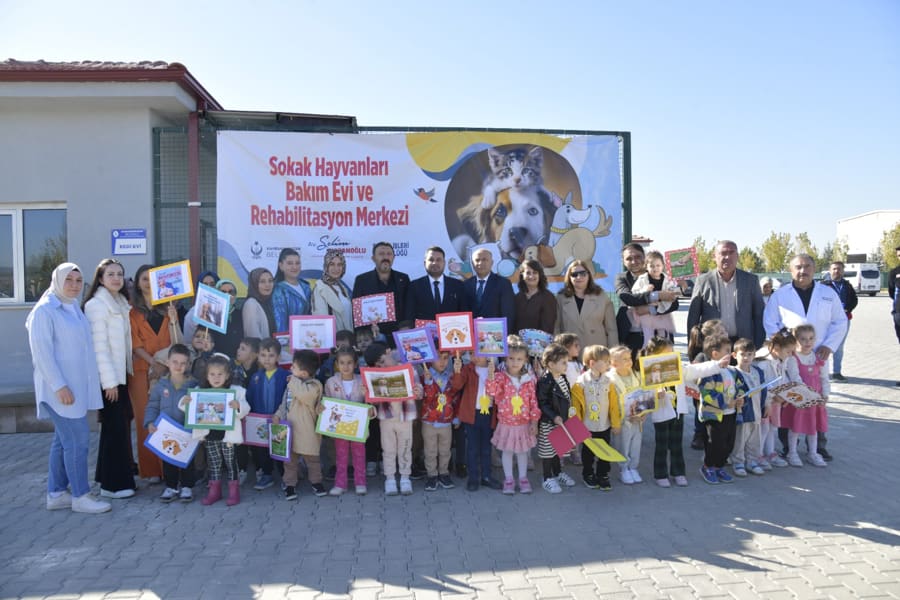 Kahramankazan'da 'Dünya Hayvanları Koruma Günü'nde patili dostlara ziyaret 1