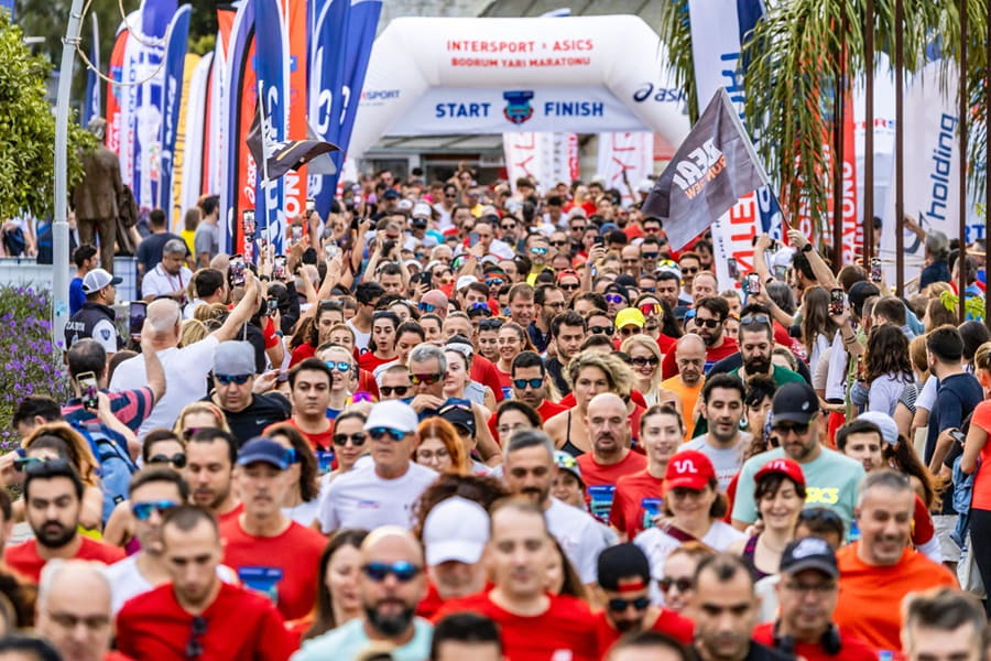 20 Ülkeden 2 Bin 500 Sporcu Katıldı! Bodrum Yarı Maratonu Koşuldu 2