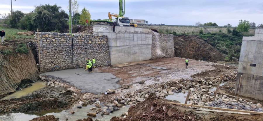 Kocaeli Büyükşehir Belediyesi'nden Osman Bey Köprüsü’nde Çalışma 1