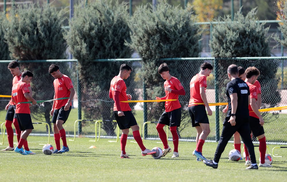 U20 Millî Takımımız, Polonya Maçının Hazırlıklarına Riva’da Başladı 1