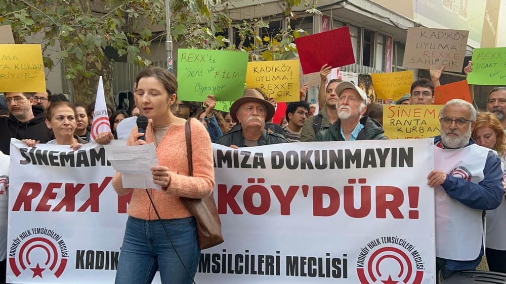 Kadıköylüler Rexx Sineması İçin Ayakta: "Rant İçin Yıkıma İzin Vermeyeceğiz" 1