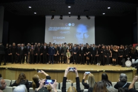 ÖĞRENCİLERDEN ATALARINA ÖZLEM DOLU GÖSTERİ (2)
