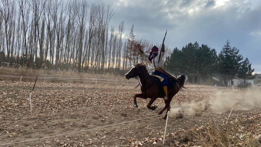 Türkiye'de İlk! Savaş Sporları Atlı Okçuluk Yarışması Çubuk'ta Düzenlendi 1