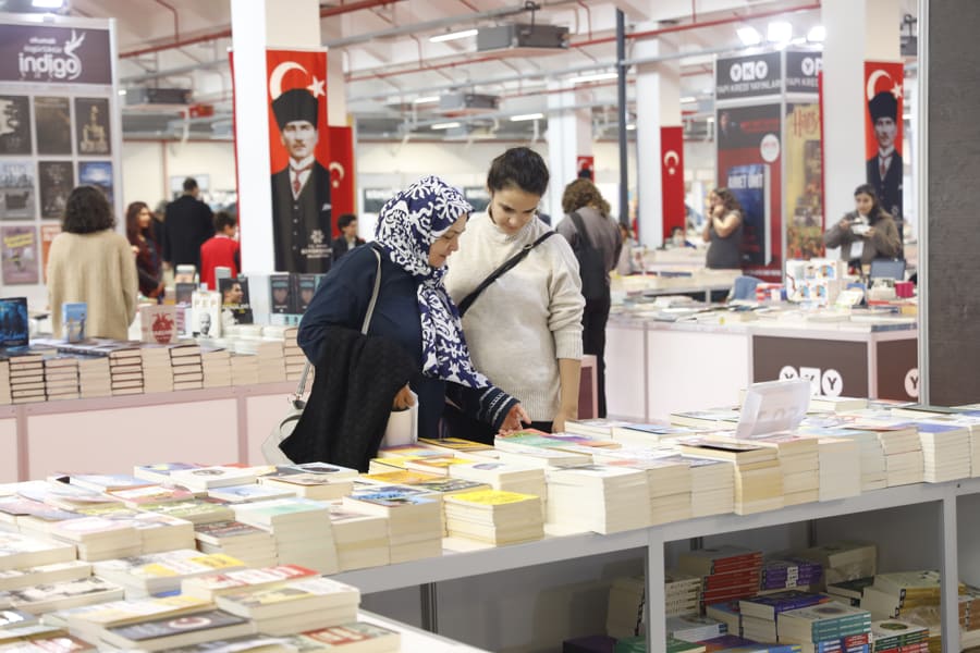Aydın Kitap Fuarı, Kitapseverlerden Yoğun İlgi Görüyor 1