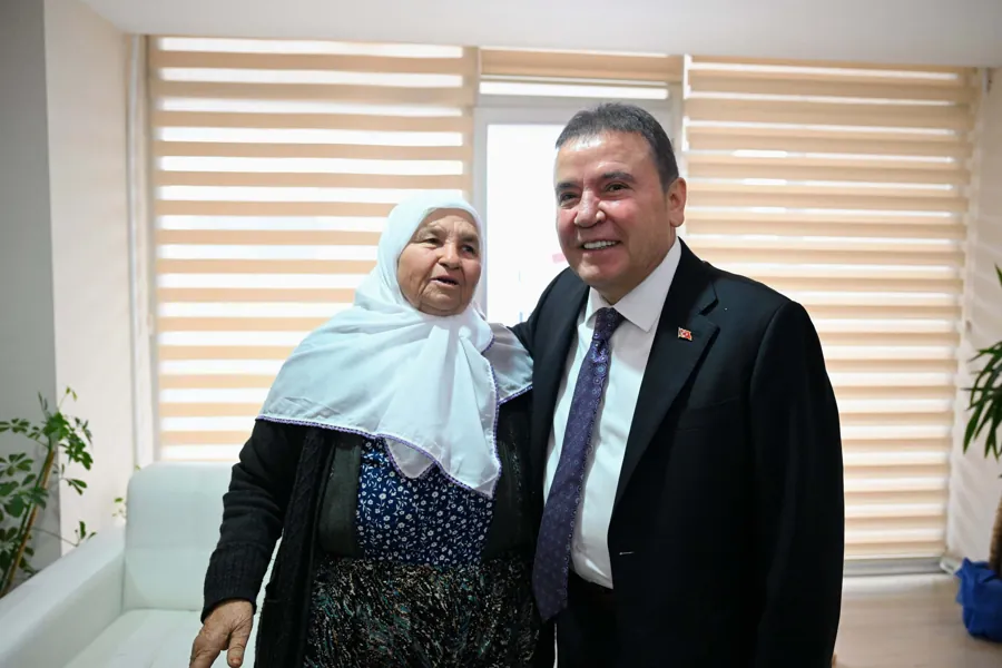 Başkan Muhittin Böcek Döşemealtı’nı Ziyaret Etti 1 Başkan Muhittin Böcek Döşemealtı’nı Ziyaret Etti 1