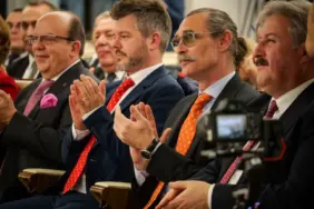 AVRUPA YÖNETİŞİM MÜKEMMELLİĞİ MARKASI (3)