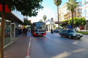 Trafikte otobüslere özel şerit uygulaması1