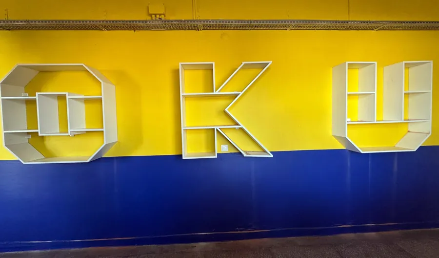 Fenerbahçeliler'den Salihli Merkez Anadolu Lisesi’ne "Edebiyat Sokağı" 1 Fenerbahçeliler'den Salihli Merkez Anadolu Lisesi’ne "Edebiyat Sokağı" 1