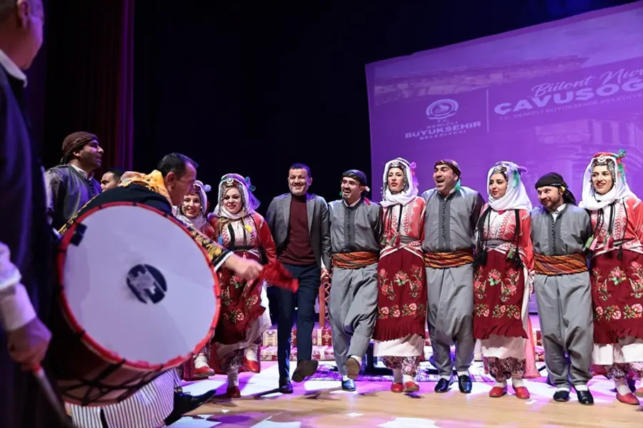 Denizli’de Kültürler Buluştu: "Urfa Sıra Gecesi"ne Büyük İlgi 3 Denizli’de Kültürler Buluştu: "Urfa Sıra Gecesi"ne Büyük İlgi 3