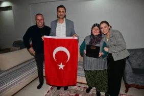 Başkan Zeyrek, Şehit Ailesinin İftar Sofrasına Konuk Oldu  (2)