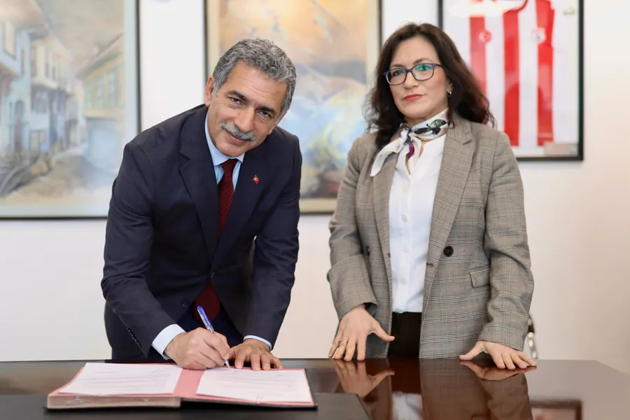 Gemlik Belediyesi ve Mimarlar Odası Arasında İşbirliği Protokolü İmzalandı 1 Gemlik Belediyesi ve Mimarlar Odası Arasında İşbirliği Protokolü İmzalandı 1