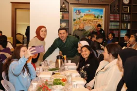 200 Öğrenci Başkanlık Makamında Sahur Yaptı (2)