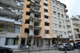 Vatandaşın çağrısı karşılıksız kalmadı riskli bina için harekete geçildi (9)