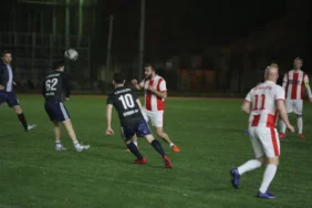 Gemlik Emek Turnuvası iki maçla başladı (9)