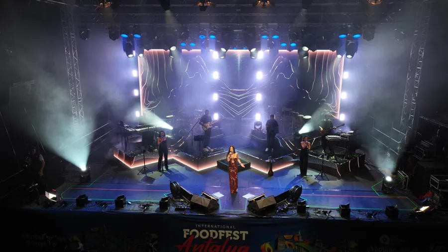 FoodFest Antalya’da Simge Rüzgarı Esti 2 FoodFest Antalya’da Simge Rüzgarı Esti 2