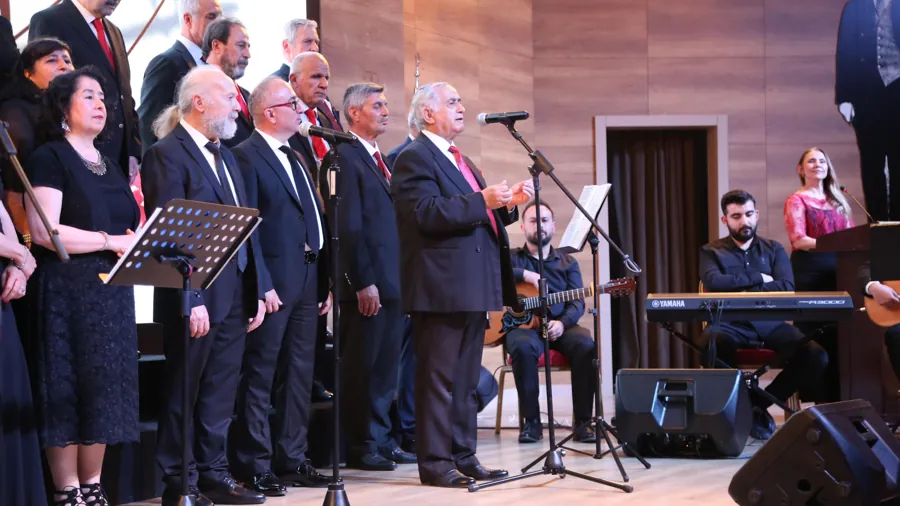Türk Tarih Müzesi ve Parkı'nda Türkü Gecesi 1 Türk Tarih Müzesi ve Parkı'nda Türkü Gecesi 1