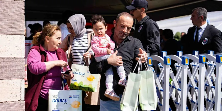 Gölbaşı Belediyesi’nden Ata Tohumu Seferberliği! 50 Bin Fide Ücretsiz Dağıtıldı 1 Gölbaşı Belediyesi’nden Ata Tohumu Seferberliği! 50 Bin Fide Ücretsiz Dağıtıldı 1