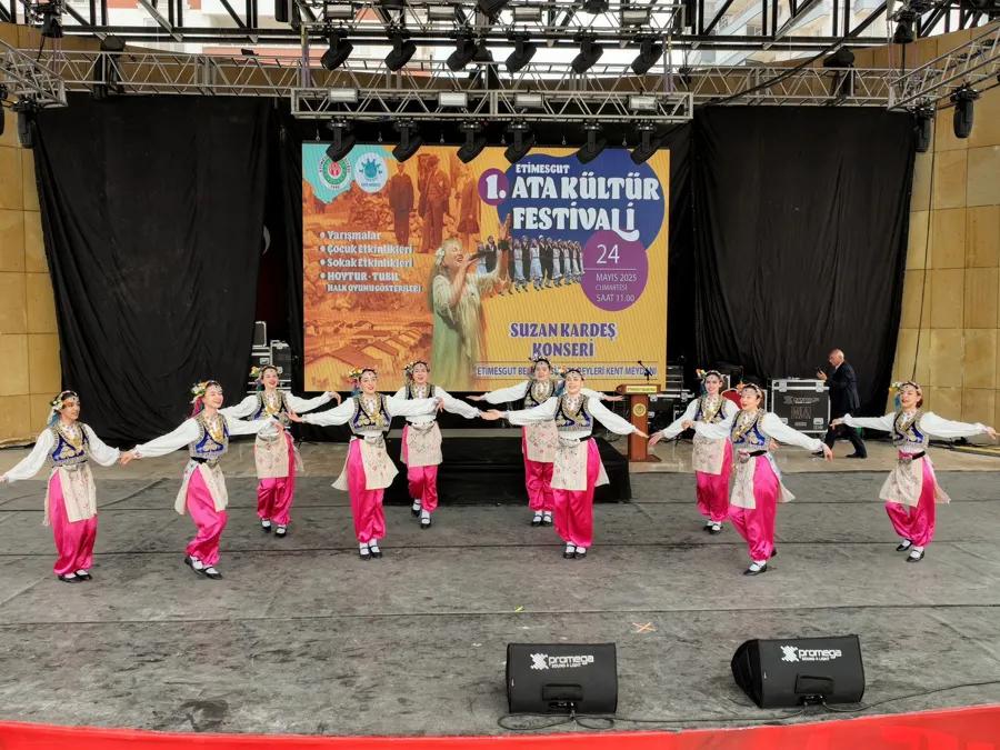 Etimesgut’ta Ata’ya Vefa! 1. Ata Kültür Festivali Coşkuyla Kutlandı 3 Etimesgut’ta Ata’ya Vefa! 1. Ata Kültür Festivali Coşkuyla Kutlandı 3