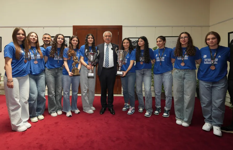 Adana Büyükşehir Belediyespor U18 Kız Basketbol Takımı Türkiye Üçüncüsü Oldu 1 Adana Büyükşehir Belediyespor U18 Kız Basketbol Takımı Türkiye Üçüncüsü Oldu 1