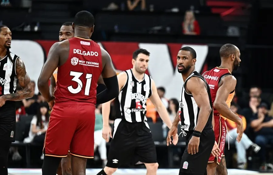 Beşiktaş Fibabanka, Galatasaray’ı Mağlup Ederek Yarı Finale Yükseldi 1 Beşiktaş Fibabanka, Galatasaray’ı Mağlup Ederek Yarı Finale Yükseldi 1