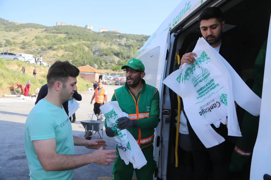 Çankaya Belediyesi’nden Kurban Bayramı’nda Tam Kapasite Hizmet 1 Çankaya Belediyesi’nden Kurban Bayramı’nda Tam Kapasite Hizmet 1