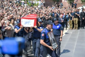 Manisa, Başkan Ferdi Zeyrek’e Gözyaşlarıyla Veda Etti (4)